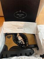 Prada Boots Gr 39/1 2 /40 Berlin - Wilmersdorf Vorschau