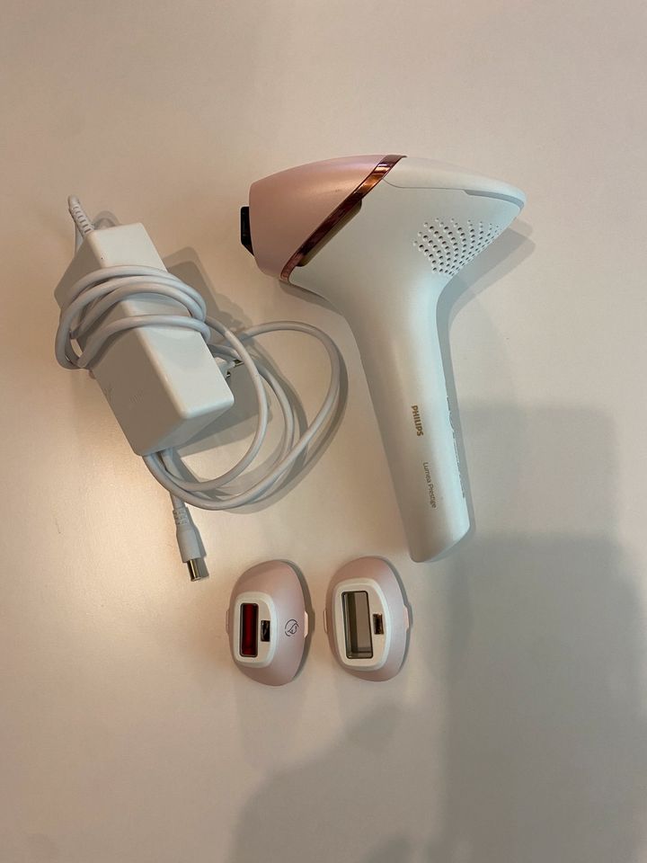 PHILIPS LUMEA PRESTIGE MODELL BRI 950/00 in Düren