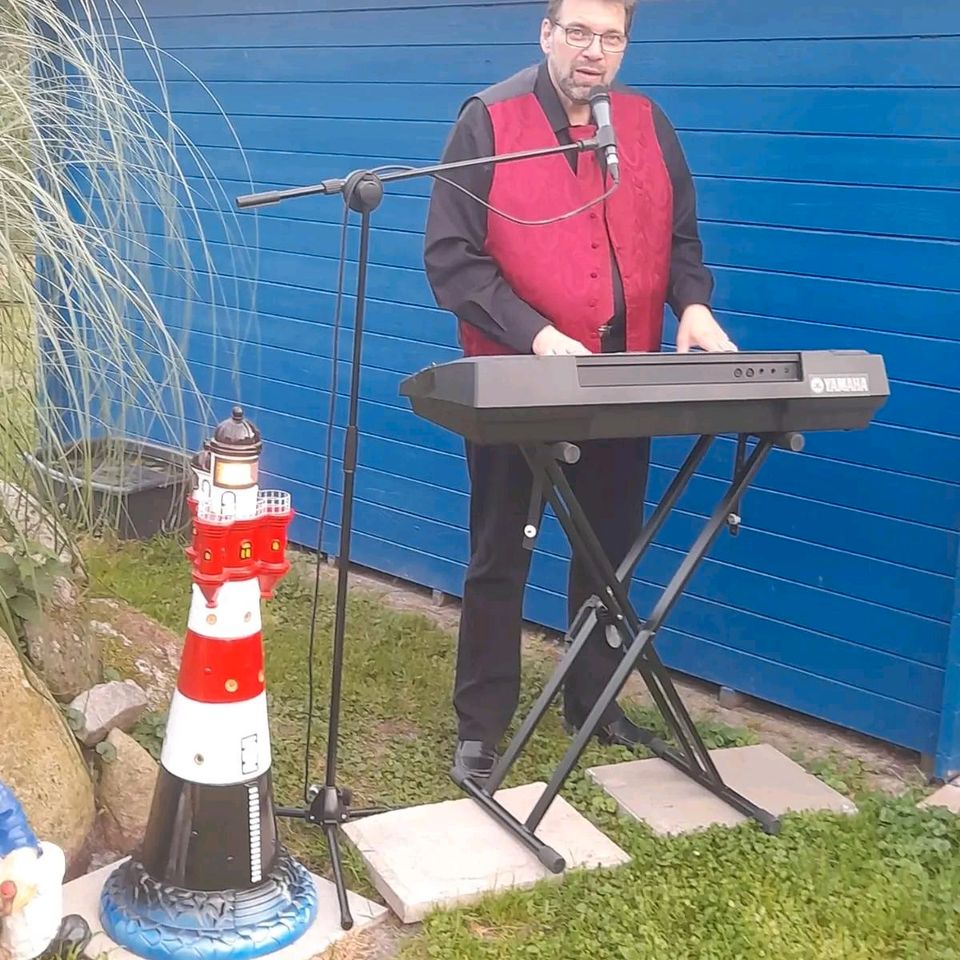 Alleinunterhalter Stefan Summer für das Emsland mit Karaoke-Show in Surwold