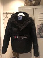 Champion ***  warme Jacke *** schwarz Gr. S*** neuwertig Nordrhein-Westfalen - Neuss Vorschau