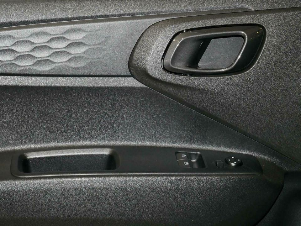 Hyundai i10 1.2 Trend Automatik Navi-Paket Kamera Carpla in Wiesbaden