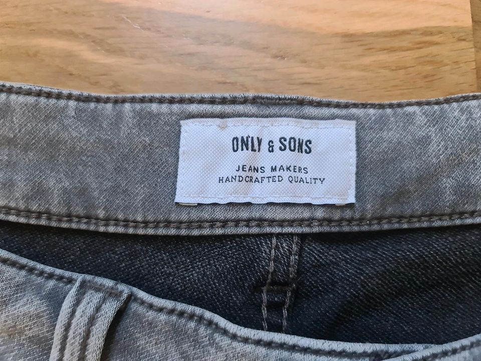 Only & Sons Jeans Shorts Grau Schwarz 31 M in Kall