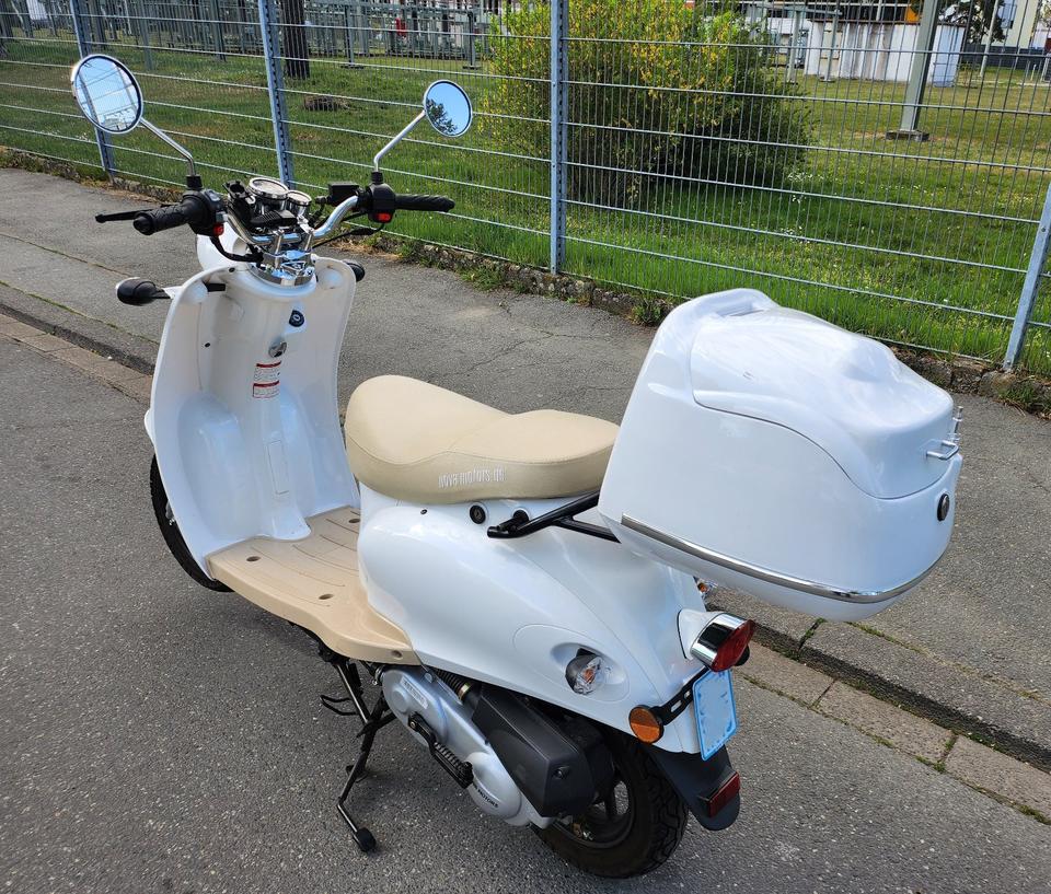 Motorroller Retro Stars -Nova Motors- inkl. Topcase/Helm/Abdeckpl in Darmstadt