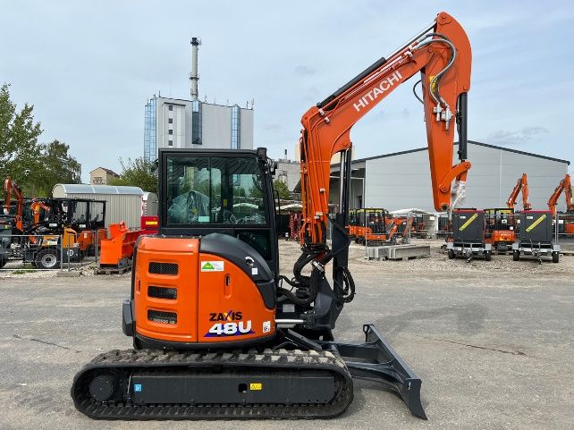 Minibagger Hitachi ZX 48U-6 Bagger ZX48 4,8 to. zum Mieten Baggerverleih Verleih Verleihen Leihen Vermieten Baumaschinenverleih Baggerarbeiten Excavator Baumaschine Raupenbagger Kompaktbagger in Rednitzhembach