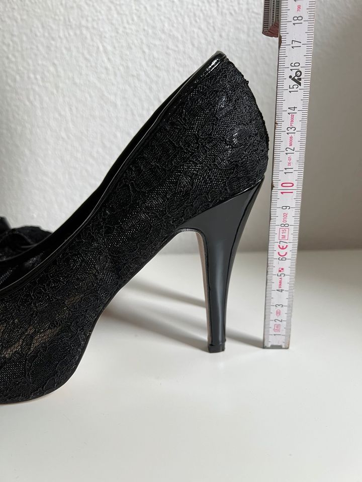 Bonprix Pumps 41 Schwarz neu in Rastede