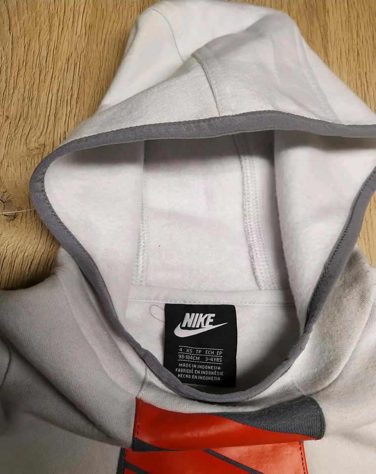 NEU! NIKE · Sportswear Hoodie kinder Kapuze Pullover Gr. 98/104 in Weiterstadt