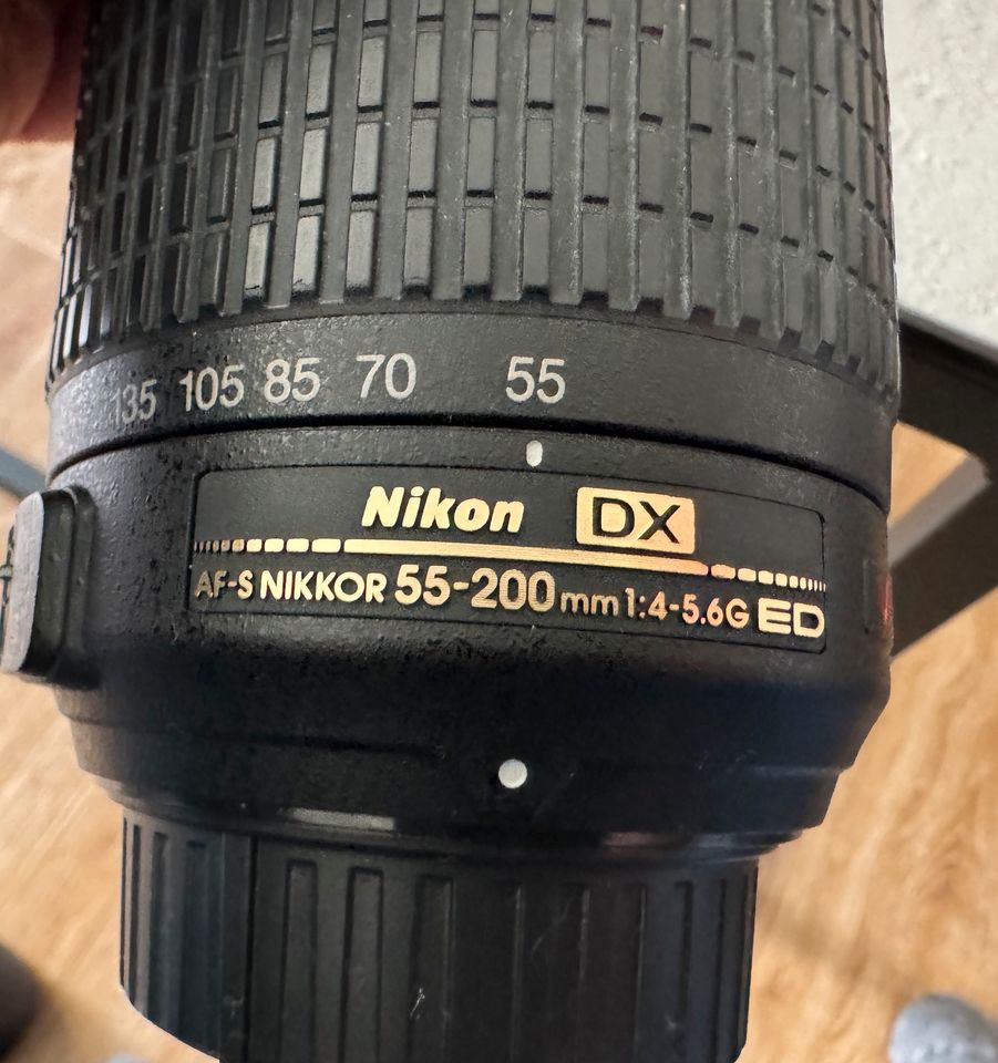 Nikon D 3000 D3000 Spiegelreflex mit 2 Objektiven (18-55/55-200) in Hamburg