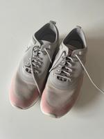 Nike Sneaker Größe 41 Hessen - Hessisch Lichtenau Vorschau