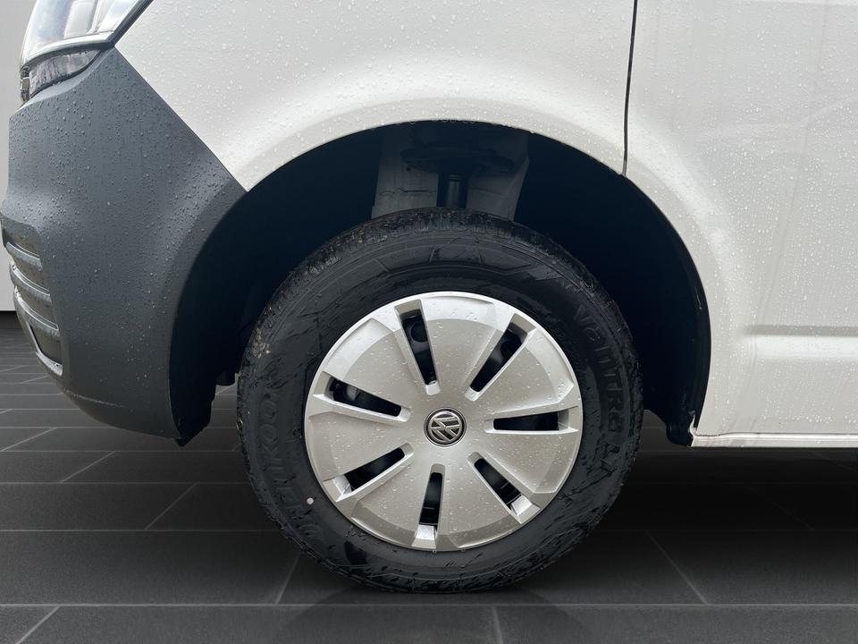 Volkswagen T6.1 Kasten kurzer Radstand 2.0 TDI PDC Klima Tr in Mayen