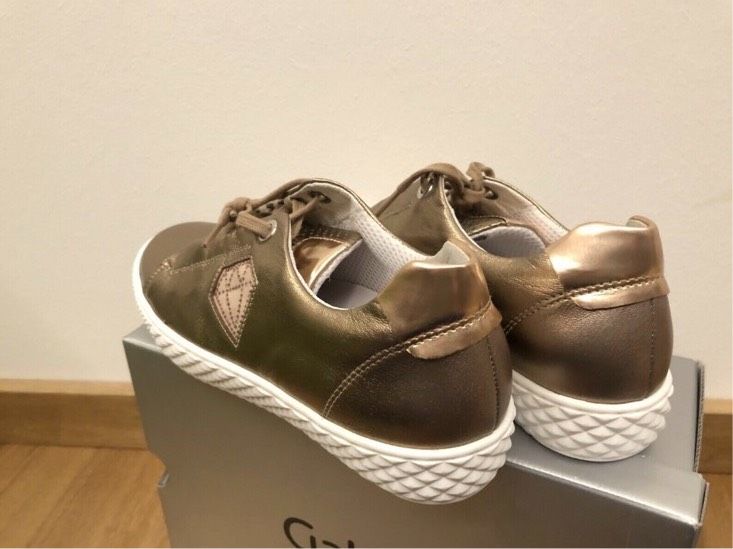 Neu Gabor Schuhe Sneaker gold in Eibenstock