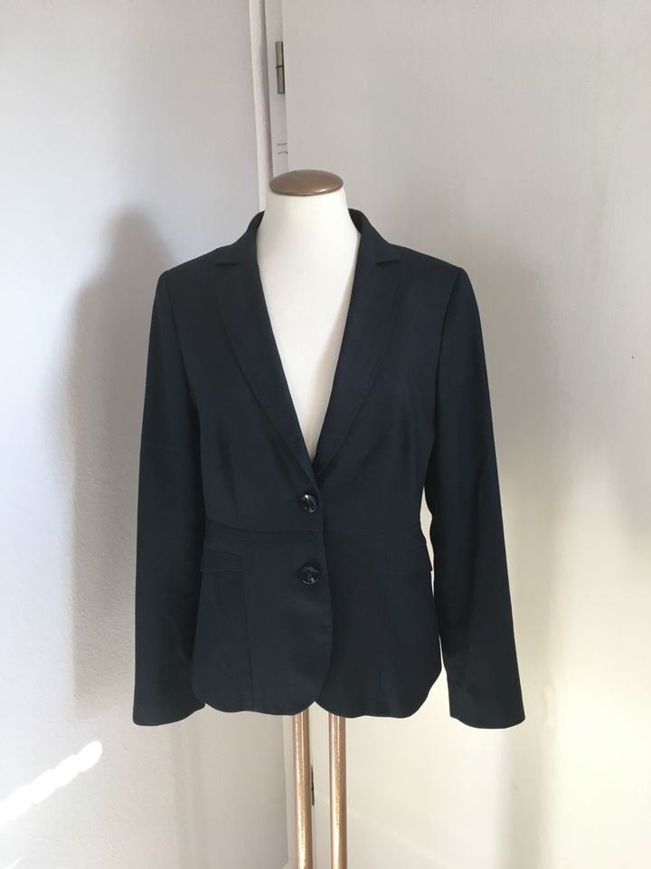 Dunkelblauer Blazer von Comma in Stuttgart