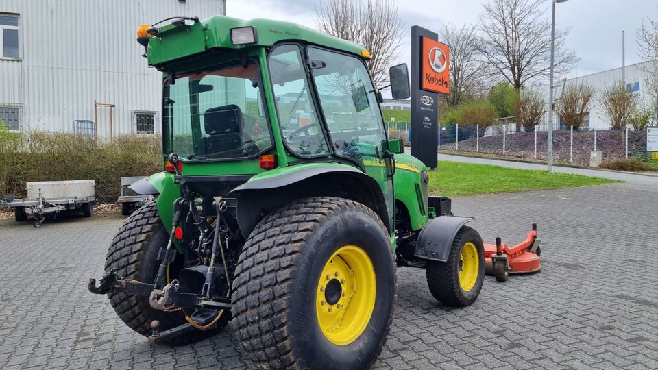 John Deere 4520 Traktor Kommunalschlepper Schlepper 53PS in Olpe