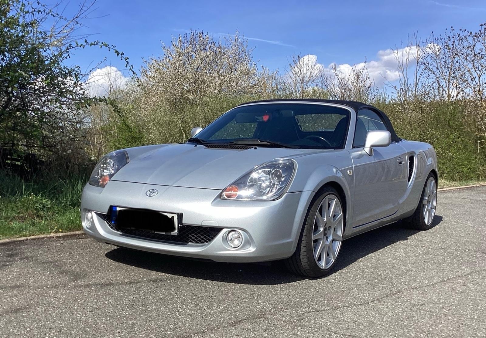 Abbildung des Autos Toyota MR 2 Roadster mit…