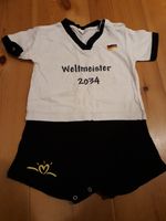 Body Fußball Trikot Pampers EM Größe 86/92 Weltmeister 2034 Sachsen - Freital Vorschau