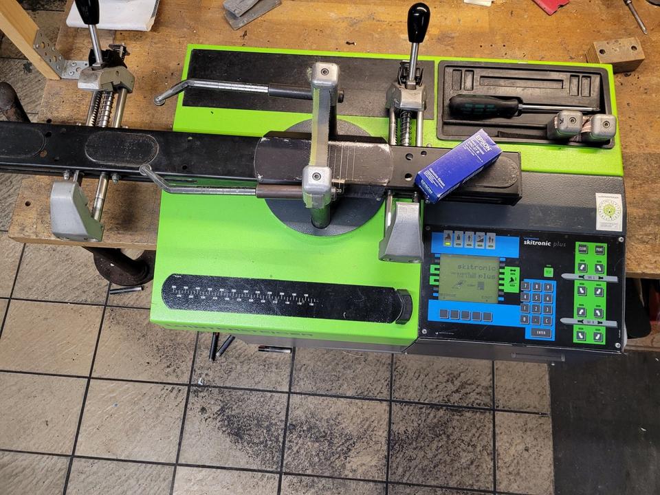 Wintersteiger "Skitronic+" Ski Einstellmaschine, funktionstüchtig in Salem