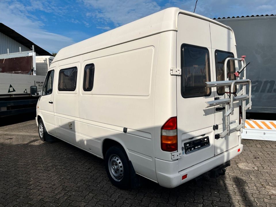 Mercedes-Benz Sprinter 212 D in Rodenbach