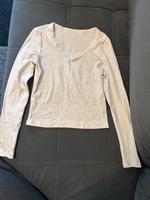 Biete diverse nagelneue Shirts an! Berlin - Schöneberg Vorschau