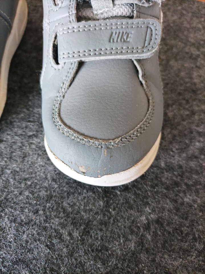 Nike Schuhe für Kinder Gr. 25 in Stuttgart