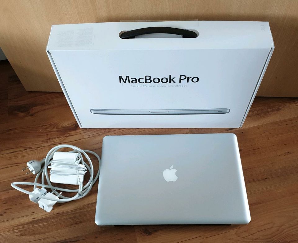 Apple Macbook pro 15'' - neuer Akku- 500 GB SSD-Festplatte in Chemnitz