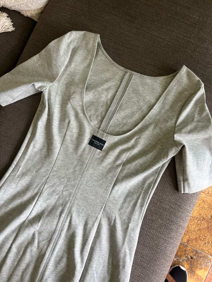 Neu Calvin Klein Jeans Kleid Etuikleid Elastan Grau L 38 40 USA in Salzwedel