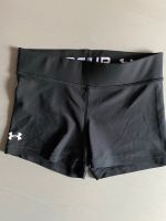 Under Armour Shorts Gr. M schwarz wie neu Sachsen-Anhalt - Wolmirstedt Vorschau