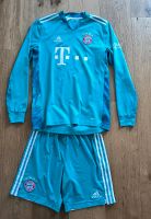 FC Bayern München Trikot mit Shorts Gr. 176 Bayern - Wegscheid Vorschau