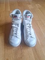Nike Knöchelturnschuhe Gr. 35,5 weiß Brandenburg - Großbeeren Vorschau