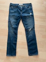 Hollister destroyed Jeans Gr 11R bzw 30/33 Hessen - Eltville Vorschau