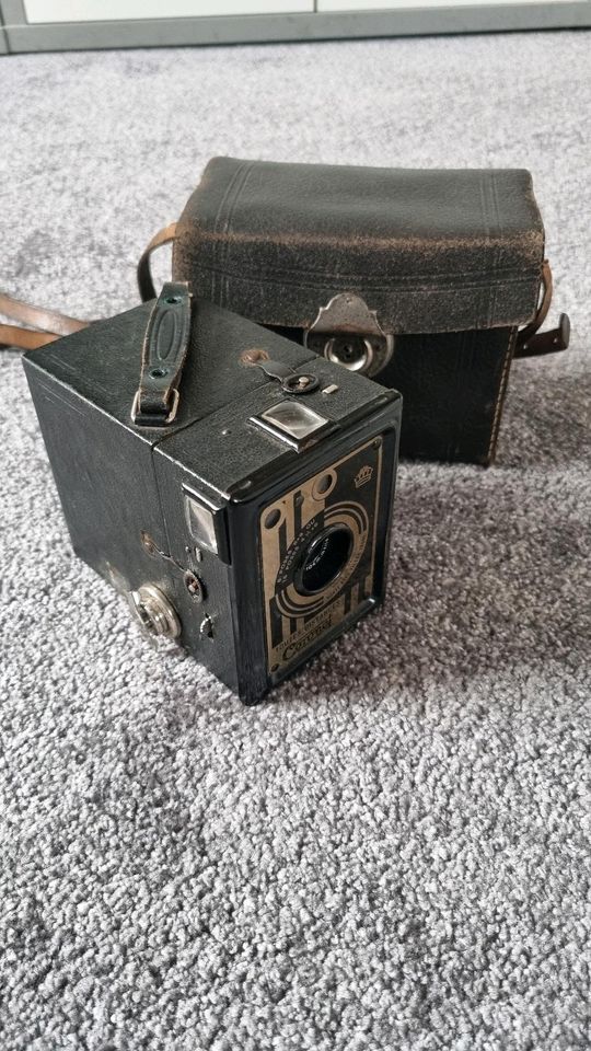Coronet Box Kamera Made in France in Königswalde