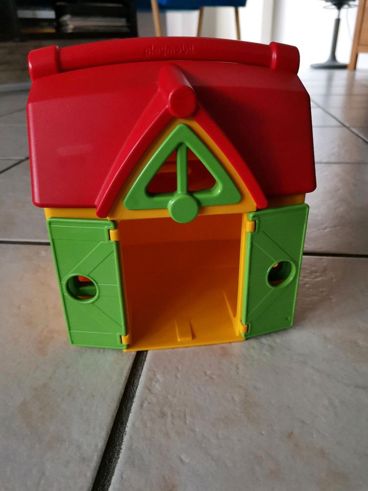 Playmobil Bauernhaus mit Zubehör in Pulheim