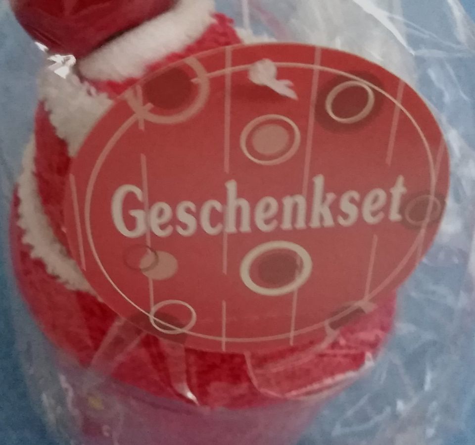 Geschenk-Set Cupcake Muffin 2x Waschtuch rot + weiß neu OVP in Karlsruhe