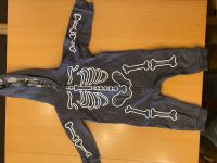 Jumpsuit Sweatstoff mit Skelett für Halloween 74/80 Köln - Porz Vorschau