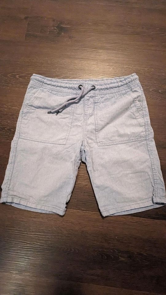 Herren Shorts in Goldschau