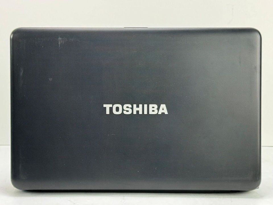 Windows 7 Gaming Toshiba Pro Notebook i3 2348M 2,30GHz 256GB SSD in Fellbach