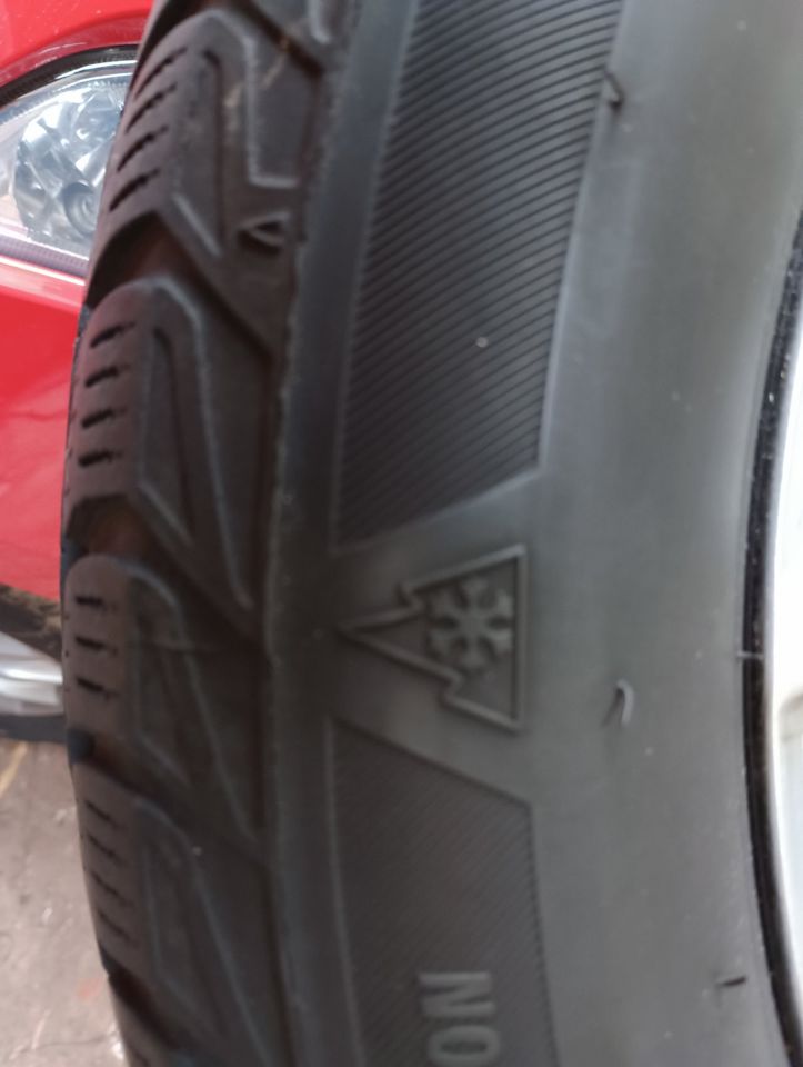 4 Sportfelgen 6,5Jx16H2 ET46, LK5x112 mit 205/55 R16 Winterreifen in Friedland