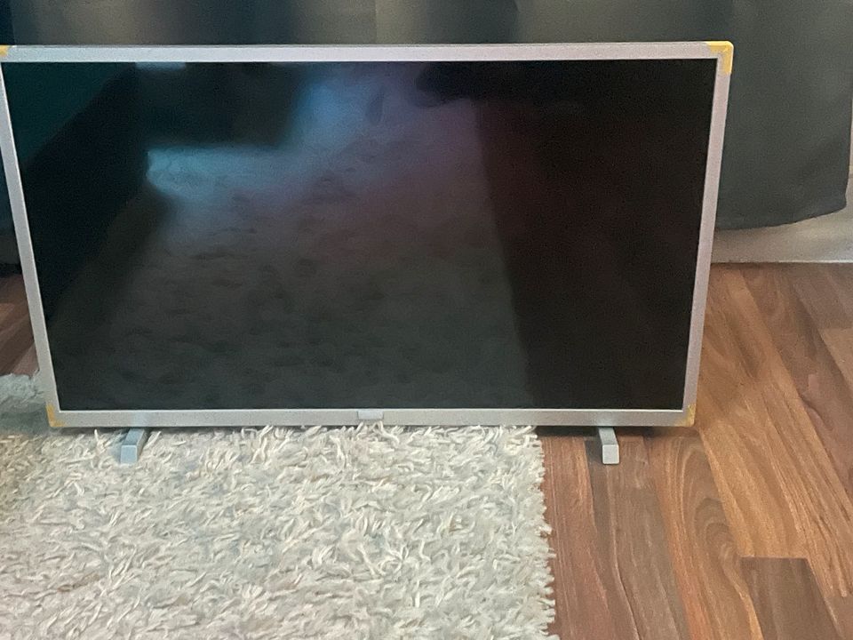 PHILIPS 32PFS5823/12 LED TV (Flat, 32 Zoll / 80 cm, Full-HD, SMAR in Leipzig