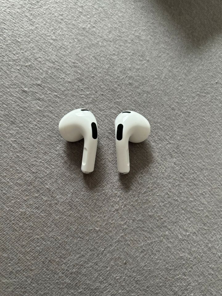 Apple Air Pods in Heiligenhafen 