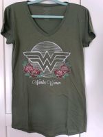 Wonder Woman Shirt Khaki Gr.M aus den USA Hessen - Rüsselsheim Vorschau