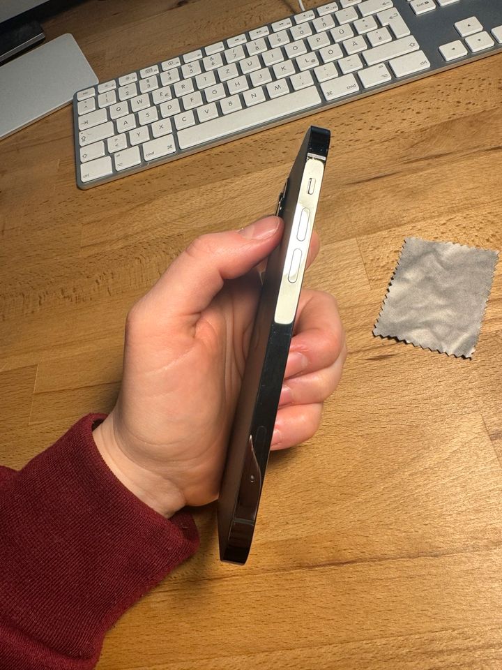 iPhone 12Pro 128GB, 2 Jahre Garantie, Zustand sehr gut in Berlin