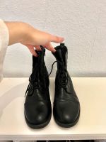 Aldo Schnürstiefel Damen EU 40 Schwarz Stiefel Boots Leder Frankfurt am Main - Gallusviertel Vorschau