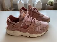 Nike Huaraches Laufschuhe Sneaker Gr. 37,5 pink Leder Sachsen - Markranstädt Vorschau