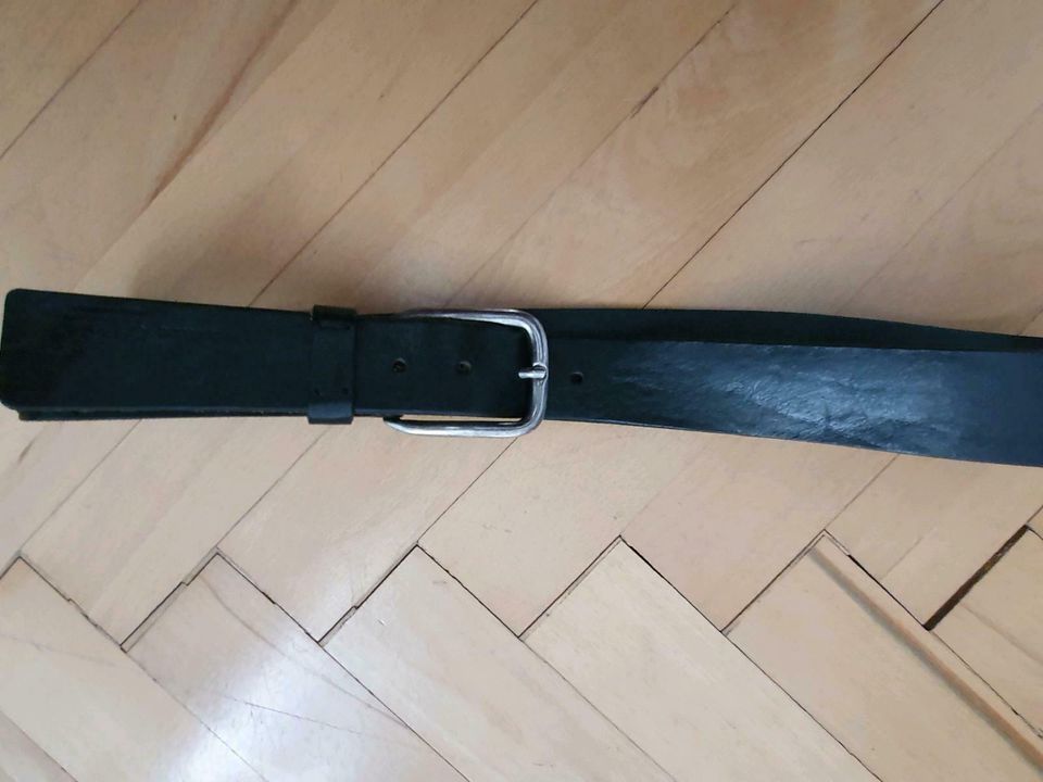 **Ledergürtel von Marc O'Polo, Gr. 90, schwarz** in Hannover