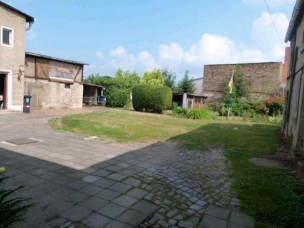 Haus Mehrfamilienhaus Grundstück Bauernhaus Vierseitenhof in Frose