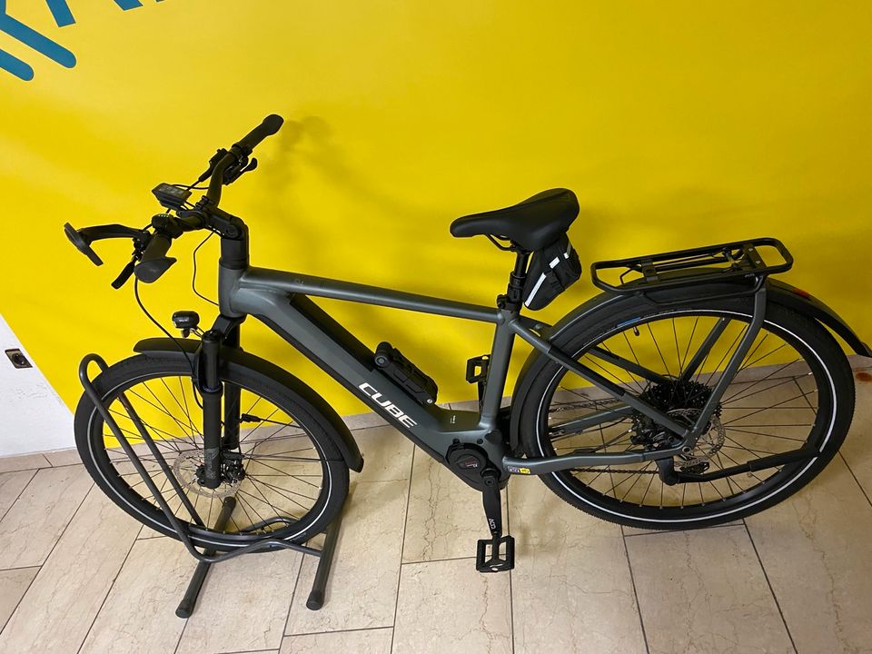 Cube Kathmandu Pro Hybrid 750Wh 2022 CX M 194km Versand in Duisburg