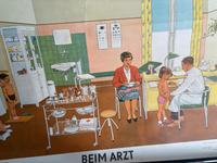 Rollkarte DDR „beim Arzt“ , Rollbild, Wandbild, Vinatge Sachsen-Anhalt - Osterwieck Vorschau