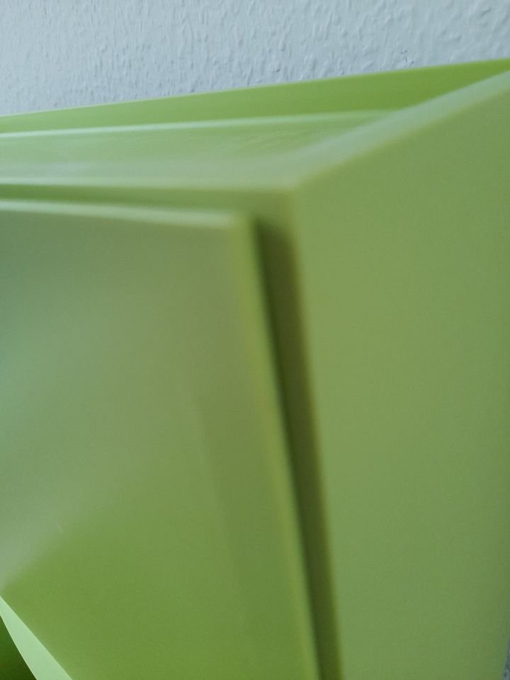 Ikea Trones - 2 x grün, 1 x rot, 1 x schwarz, 1 x weiß, je in Gondelsheim