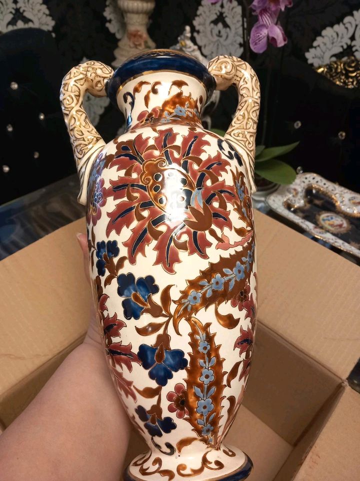 Budapest Fischer  vase  zsolnay in Bad Wimpfen