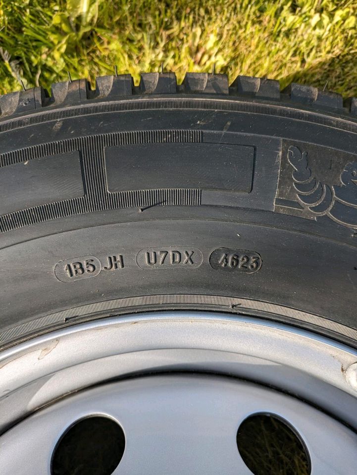 Neu Michelin Agilis Kompletträder 225/75 R16 CP in Friedrichshafen