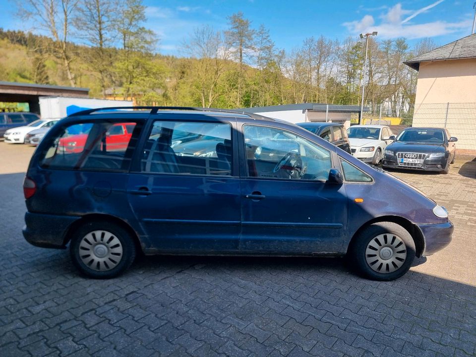 VW Sharan 1.9 TDI TÜV 08/2024 Bastlerfahrzeug in Mettendorf