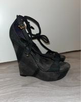 BURBERRY Sandalen Keilabsatz sehr gut 37 Brandenburg - Potsdam Vorschau